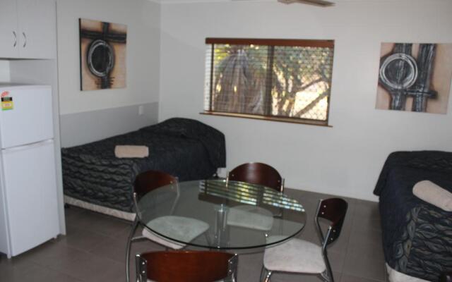 Western Gateway Motel