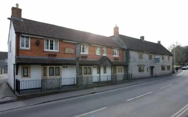 Mullions Hotel
