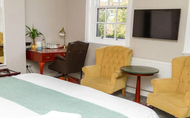 The Captain Cook Hotel