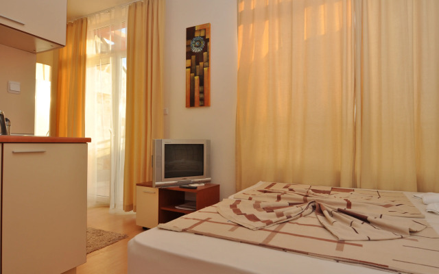 Rainbow 2 Beach Apartments