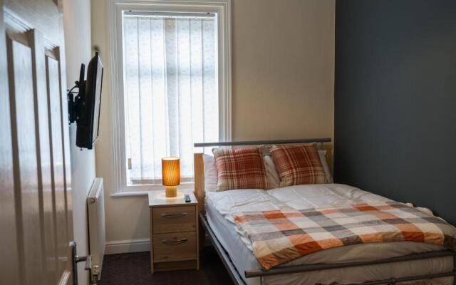 Cosy Home Bolton by Prime Stay