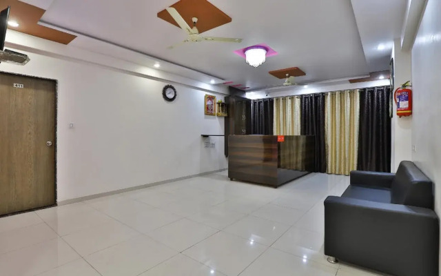 Maahi Palace By OYO Rooms