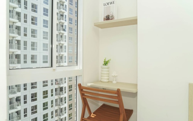 Strategic And Stylish Studio At Apartment Tokyo Riverside Pik 2 – Guest Rooms – Jakarta