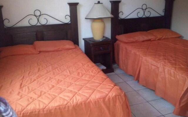 Hostal Los Volcanes - Hostel