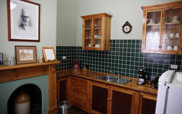 Burra Railway Station Bed & Breakfast