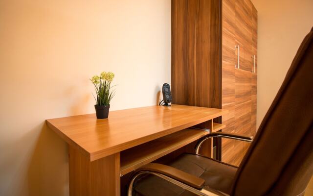 FM Luxury 2-BDR Apartment - Rocky House