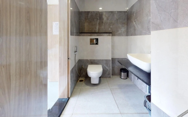 Comet Hotels by OYO Rooms