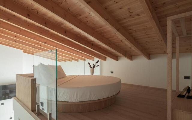 ViveVerde Villa, featuring 3 Pools - Walking distance to Beach & Shops, By ThinkVilla