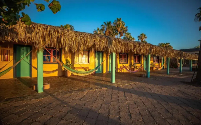 Hotel Oasis