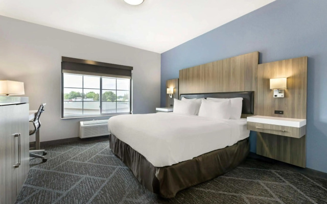 Best Western Plus Appleton Airport/Mall Hotel