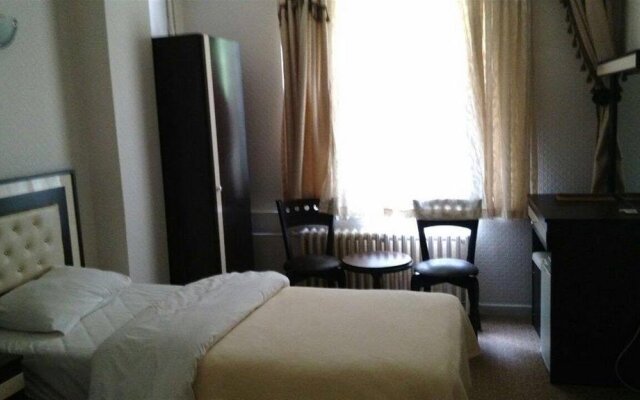 Grand De-liban Hotel