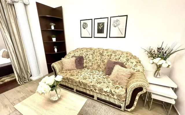 Baroq Central City Apartment