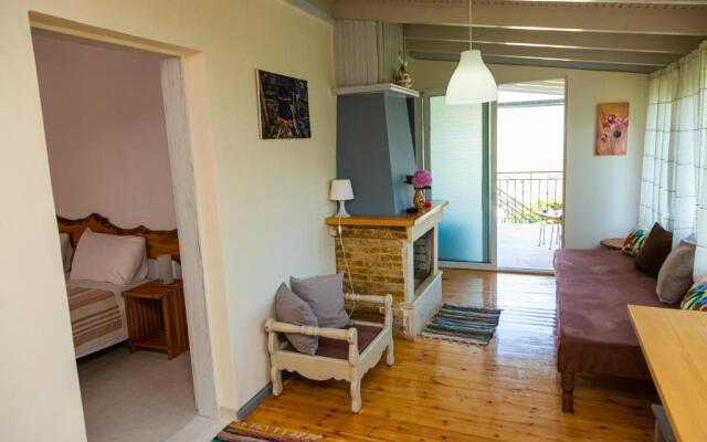 Alonia Apartment