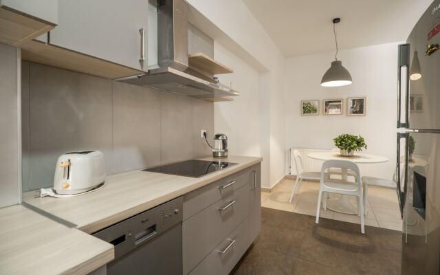 City beach apartment