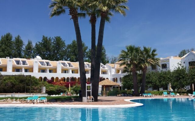 Lovely Apartment With Pool in Cabanas de Tavira