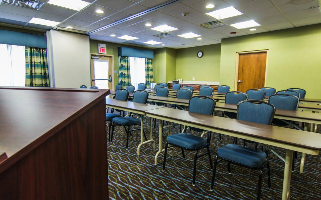 Holiday Inn Express Hotel & Suites Winchester by IHG