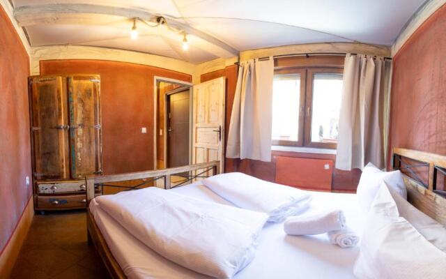 Havenburg Flugmaschinenbauer Wohnung unten rechts