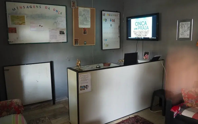 Onça da Praia Hostel