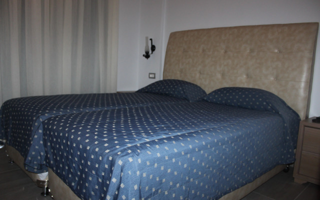 Sunny Suites