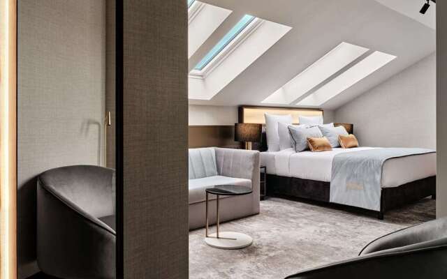 The Crown Krakow Center - Handwritten Collection ACCOR