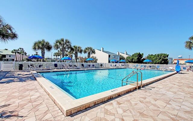 Shoreline Towers 1052 2 Bedroom Condo by RedAwning