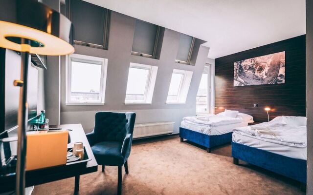 BOUTIQUE HOTEL11 with rooftop SPA