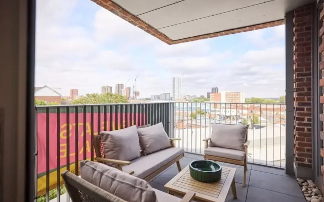 The Tottenham Classic - Charming 2bdr Flat With Balcony