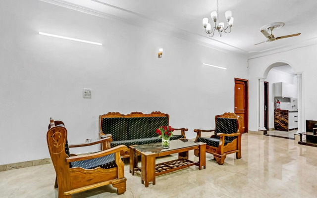 OYO Townhouse 1071 Hotel Metro Inn Residency