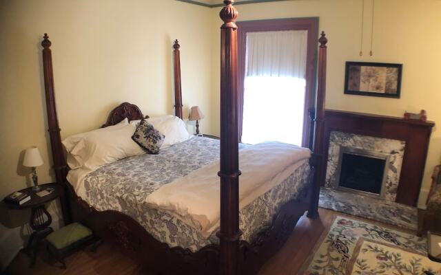 The Parsonage Inn LLC