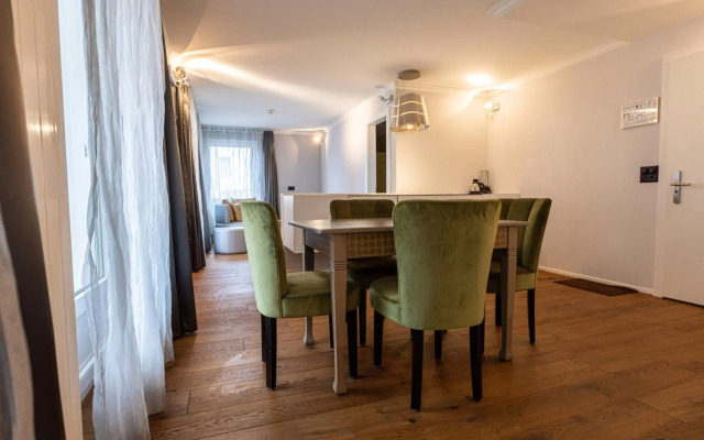 Home Hotel Arosa