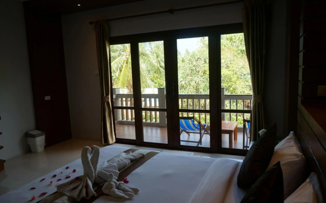 Lanta Intanin Resort