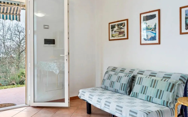 Peaceful Holiday Home in Magione With Swimming Pool