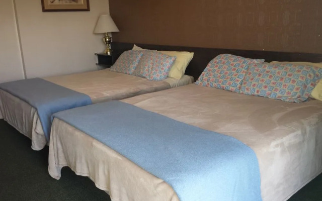 Riviera Motel