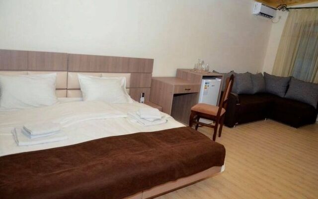 Royal Hotel