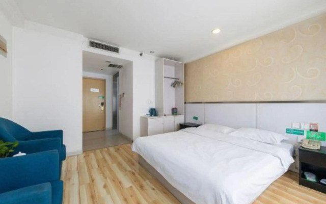 Yicheng Hotel Chain (Jinan Qilu Children's Hospital Convention and Exhibition Center)