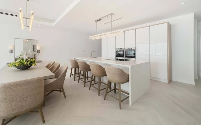 Palm Cay Beach Club & Marina