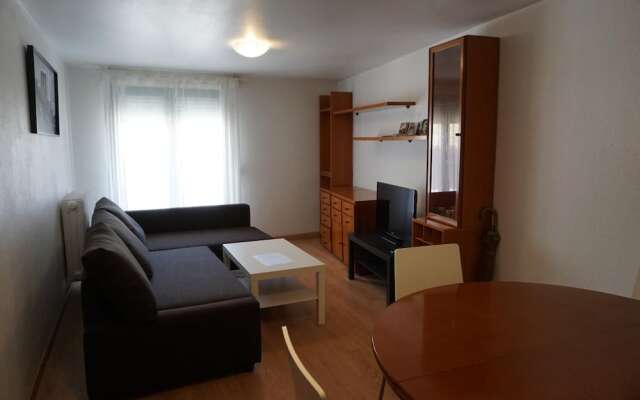 Apartamentos Turísticos Río Gallego (Apartamento Huesca)