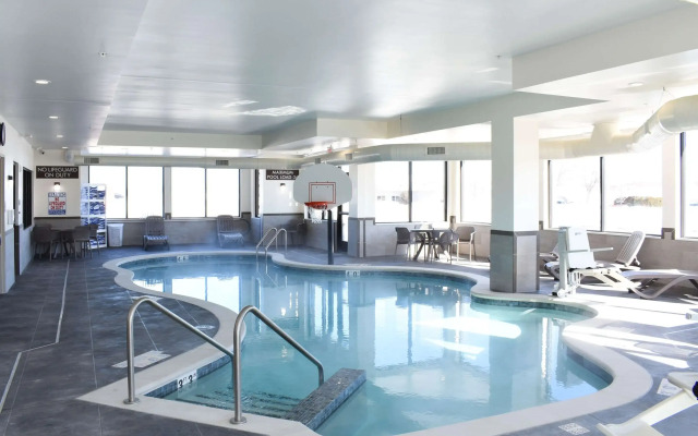 Sleep Inn & Suites Oregon - Madison