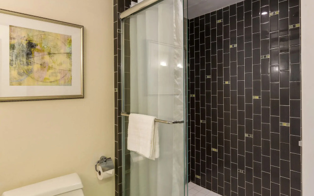 Regency on Beachwalk Waikiki by OUTRIGGER