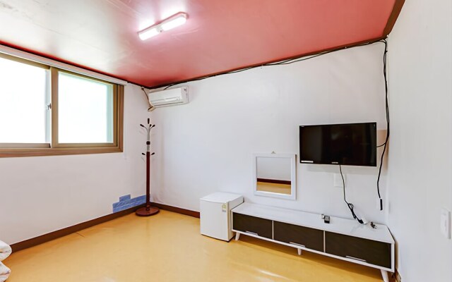 Songnisan Dongsan Minbak Pension