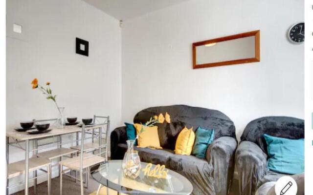 Your Nottingham Vacation, Business Apart, Parking