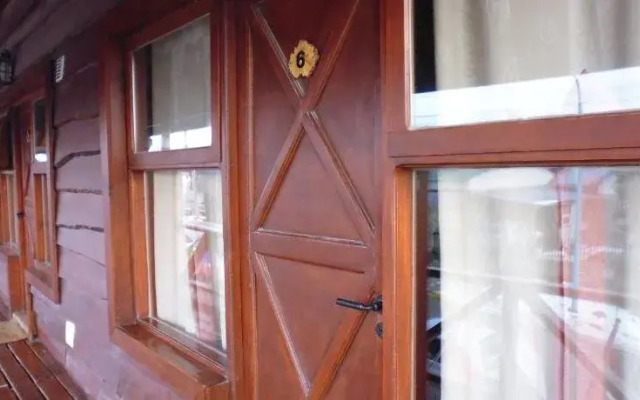 Arwen Mesheken Apart Hotel