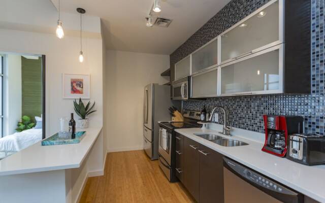 Artsy Extended Retreat Downtown Nashville