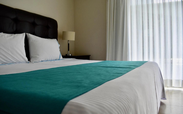 Country Hotel and Suites