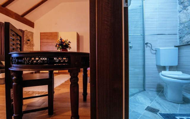 Lovely Holiday Home With Private Infinity Pool