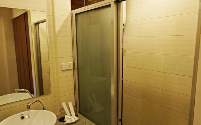 Pacific Palm Suites