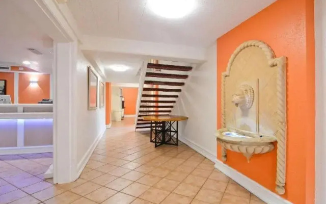 Budget Host Inn- Medical Center