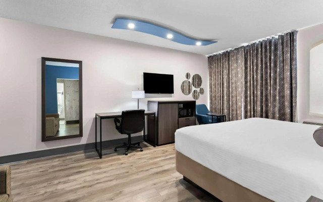 SureStay Plus by Best Western Windsor