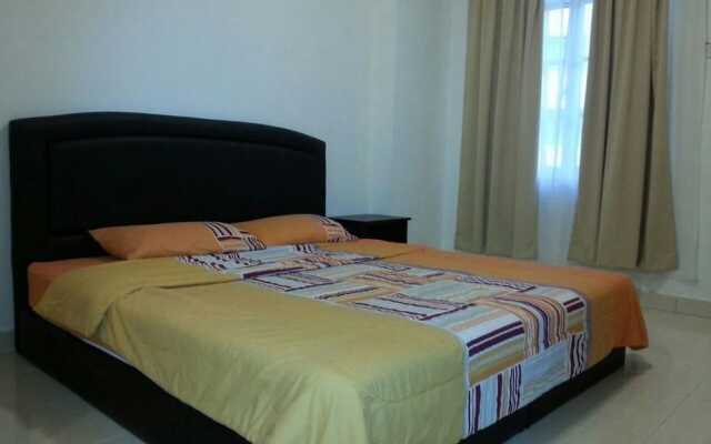 Aaron Apartment at Crown Imperial