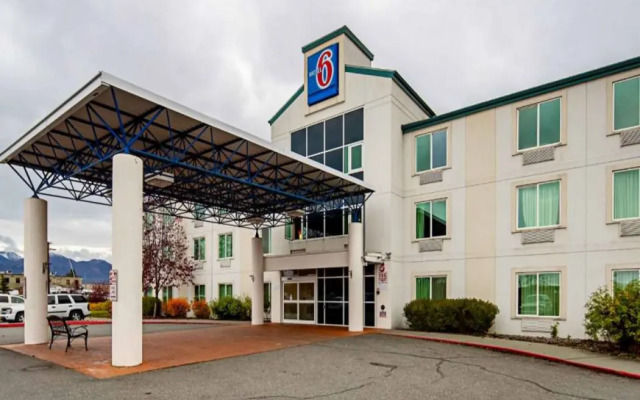 Motel 6 Anchorage, AK - Midtown